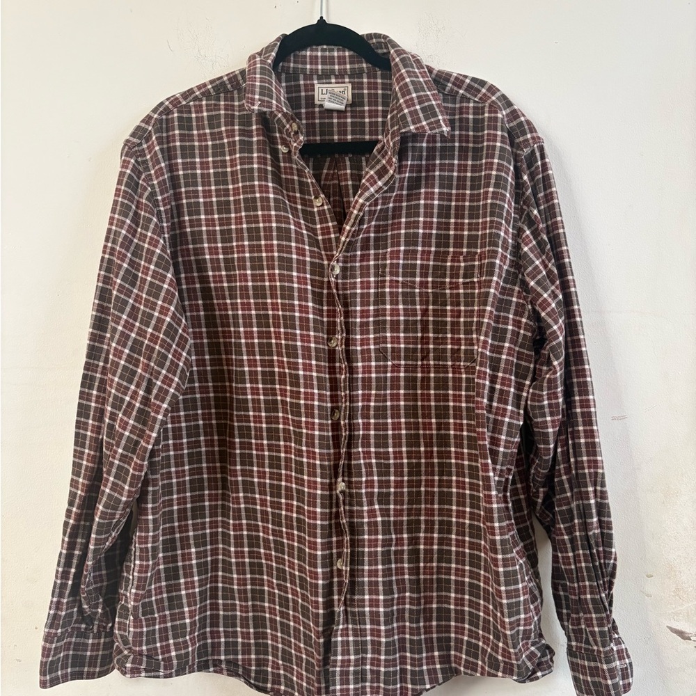 L.L Bean Scotch Plaid flannel shirt in brown and red plaid. size L EUC